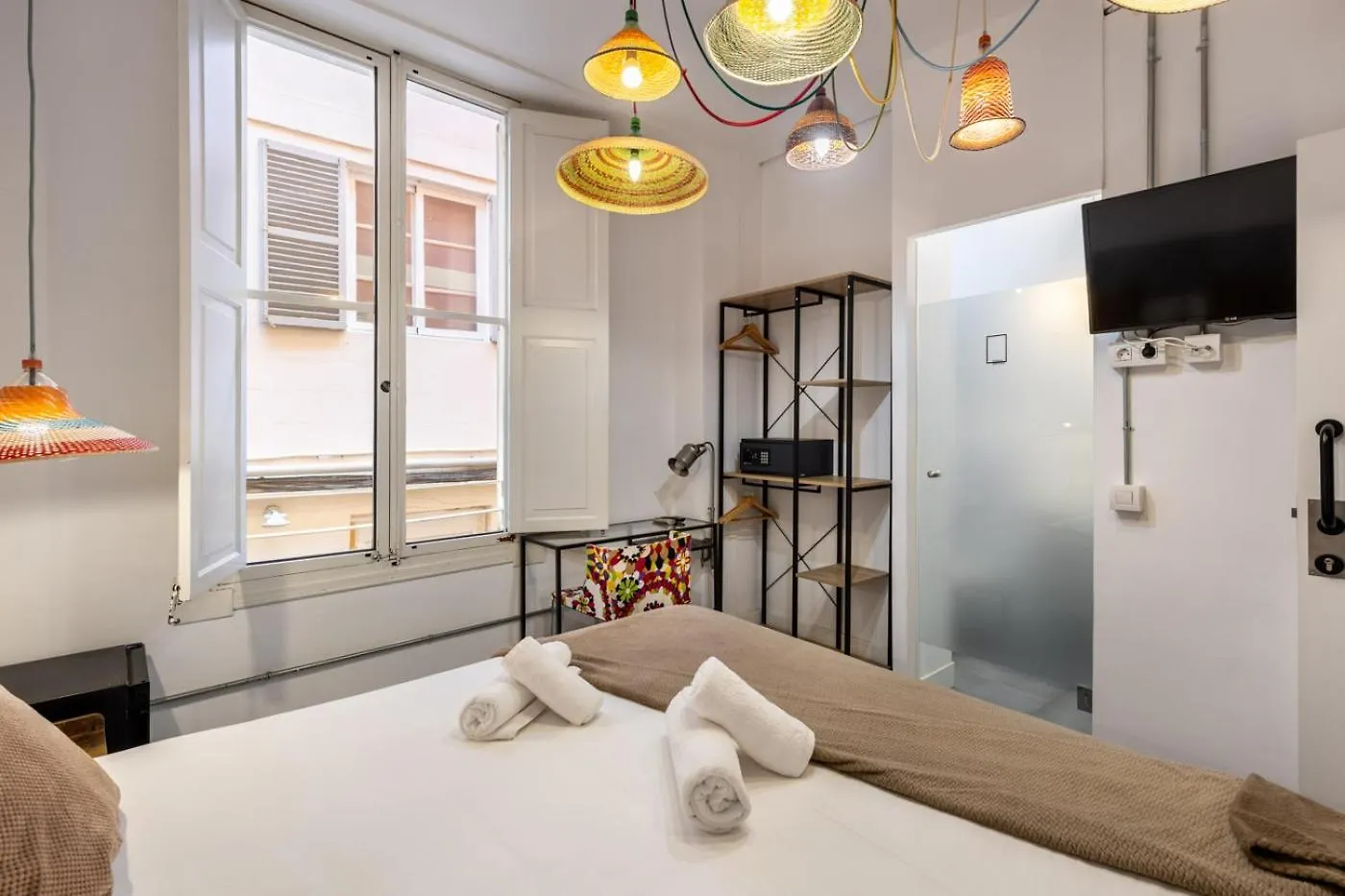 Antiguo Brondo Selfcheck-In Smart Rooms Palma de Mallorca Spain