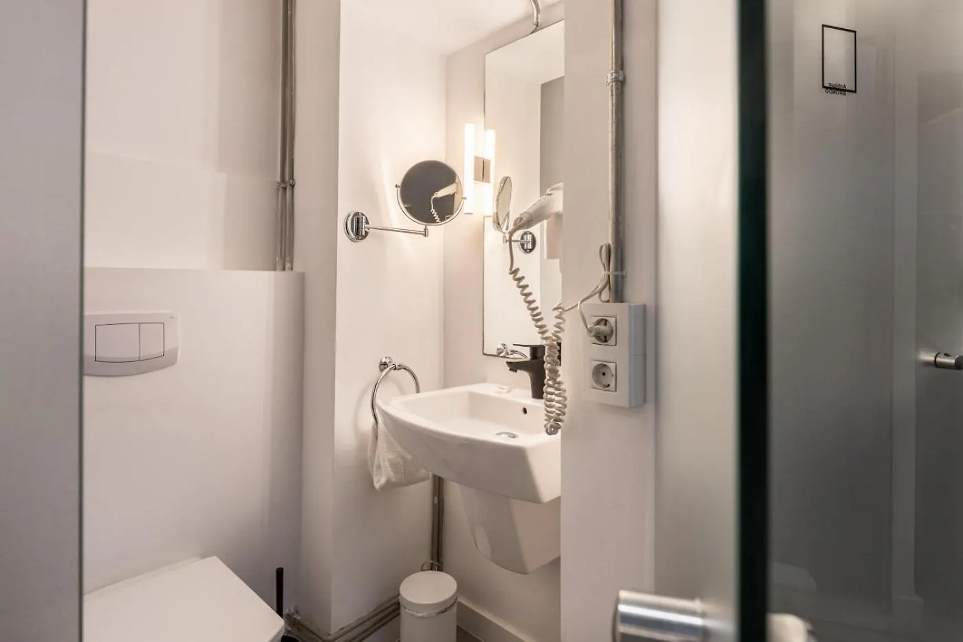 호텔 Antiguo Brondo Selfcheck-In Smart Rooms 팔마데마요르카
